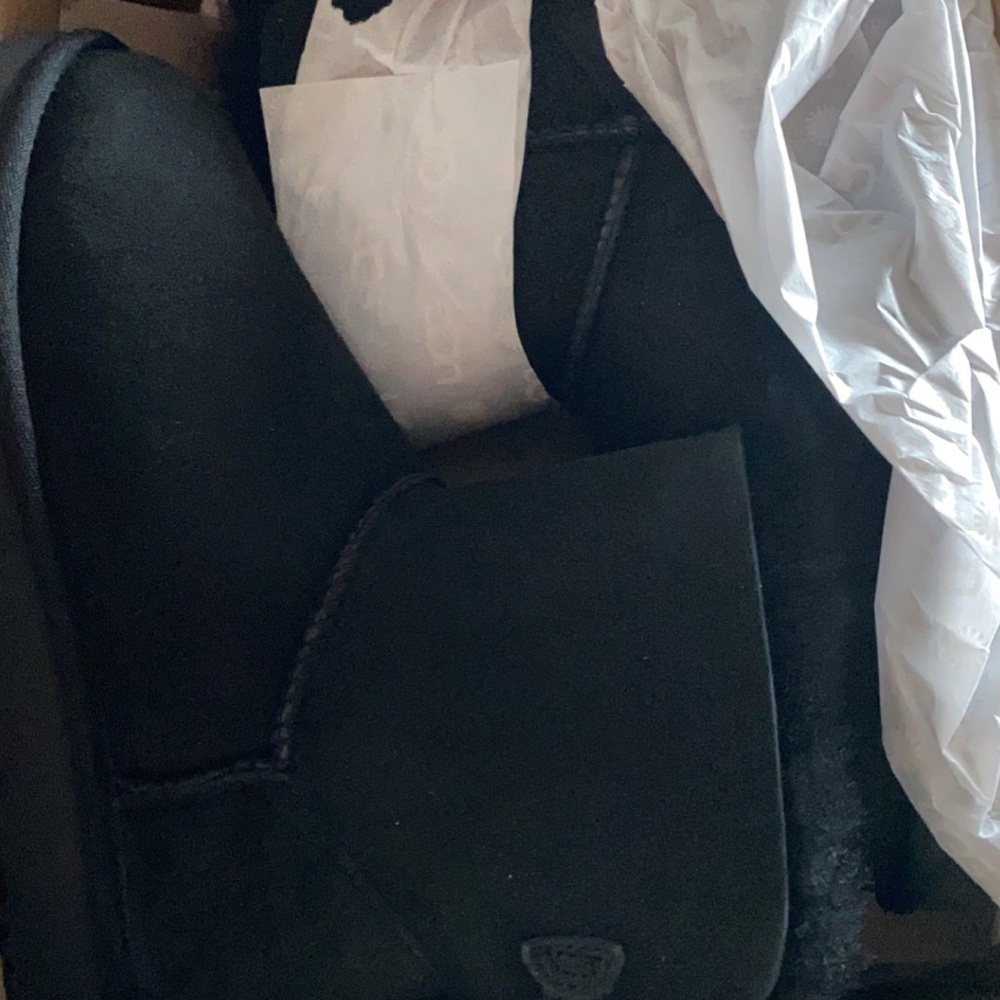 BLACK UGG WITH MINI BAILEY BOW ll